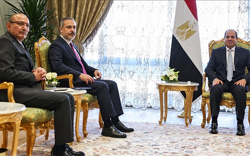 Bakan Fidan, Kahire'de Mısır Cumhurbaşkanı Sisi tarafından kabul edildi Bakan Fidan, Kahire'de Mısır Cumhurbaşkanı Sisi tarafından kabul edildi