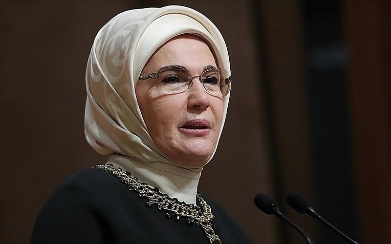 Emine Erdoğan'dan VakıfBank Sanat Galerisi Açılış Programı'na ilişkin paylaşım Emine Erdoğan'dan VakıfBank Sanat Galerisi Açılış Programı'na ilişkin paylaşım