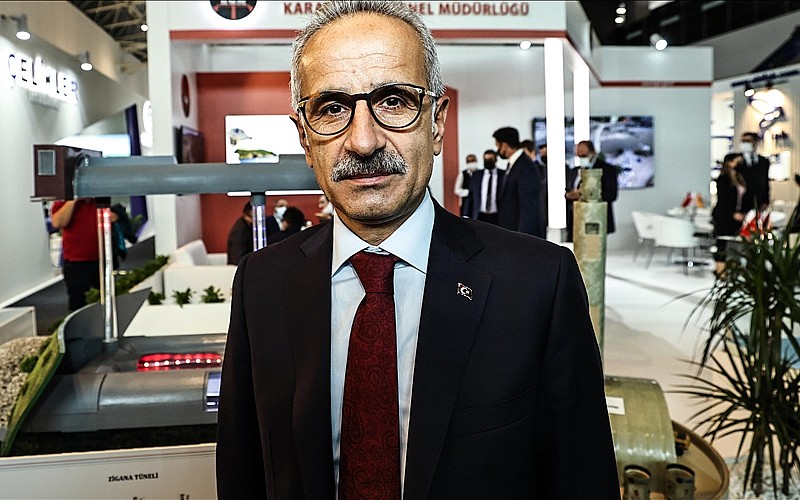 Bakan Uraloğlu, Gayrettepe-İstanbul Havalimanı-Halkalı Metro Hattı'nın son etabının tamamlanma töreninde konuştu Bakan Uraloğlu, Gayrettepe-İstanbul Havalimanı-Halkalı Metro Hattı'nın son etabının tamamlanma töreninde konuştu