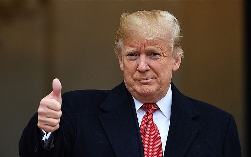 ABD Başkanı Trump, Doha'da yakıt molası sırasında Katar Emiri Al Sani ile görüştü ABD Başkanı Trump, Doha'da yakıt molası sırasında Katar Emiri Al Sani ile görüştü