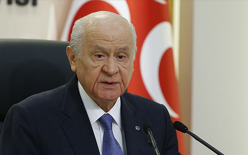 Bahçeli'den kritik mesaj: PKK'nın feshedilmesiyle yeni bir aşamaya geçildi! Bahçeli'den kritik mesaj: PKK'nın feshedilmesiyle yeni bir aşamaya geçildi!