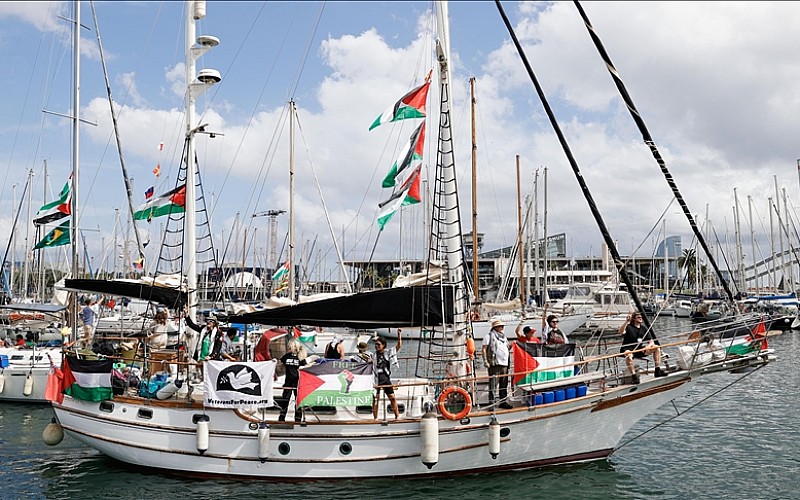 İsrail'in alıkoyduğu Özgürlük Filosu'ndaki Malezyalı doktor Maziah: 'Uzaktan işkence sesleri duyduk' İsrail'in alıkoyduğu Özgürlük Filosu'ndaki Malezyalı doktor Maziah: 'Uzaktan işkence sesleri duyduk'