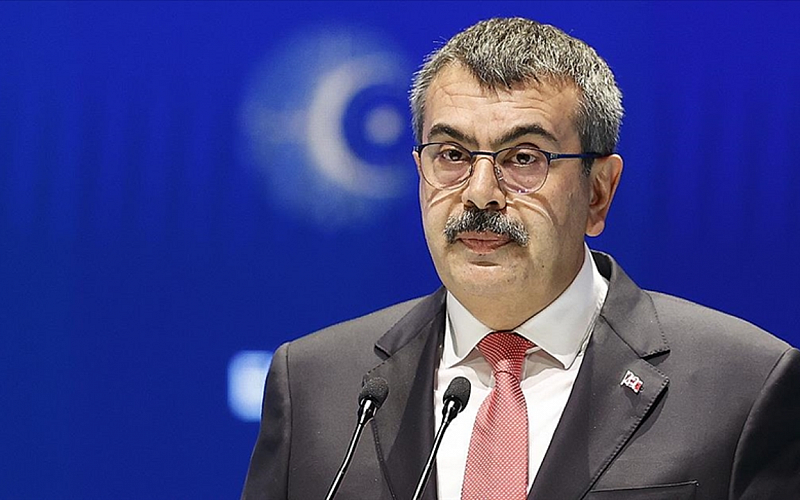 Bakan Tekin, Türkiye Maarif Vakfının Pakistan Lahor'daki okulunu ziyaret etti Bakan Tekin, Türkiye Maarif Vakfının Pakistan Lahor'daki okulunu ziyaret etti