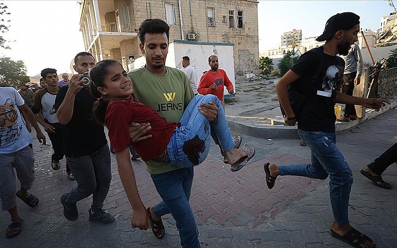 İsrail yardım bekleyen Filistinli sivilleri hedef aldı İsrail yardım bekleyen Filistinli sivilleri hedef aldı