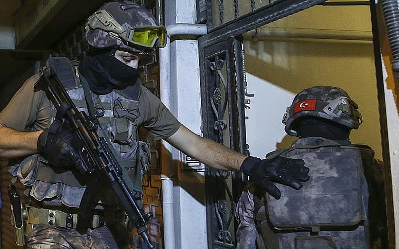 PKK'ya ait silah, mühimmat ve teçhizat ele geçirildi PKK'ya ait silah, mühimmat ve teçhizat ele geçirildi