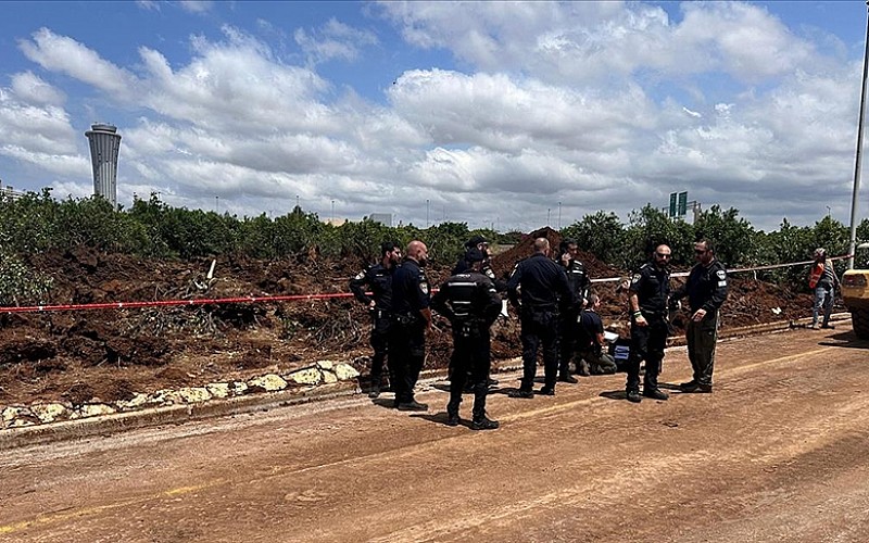 Husiler, Ben Gurion Havalimanı'nı balistik füze ile hedef aldı Husiler, Ben Gurion Havalimanı'nı balistik füze ile hedef aldı