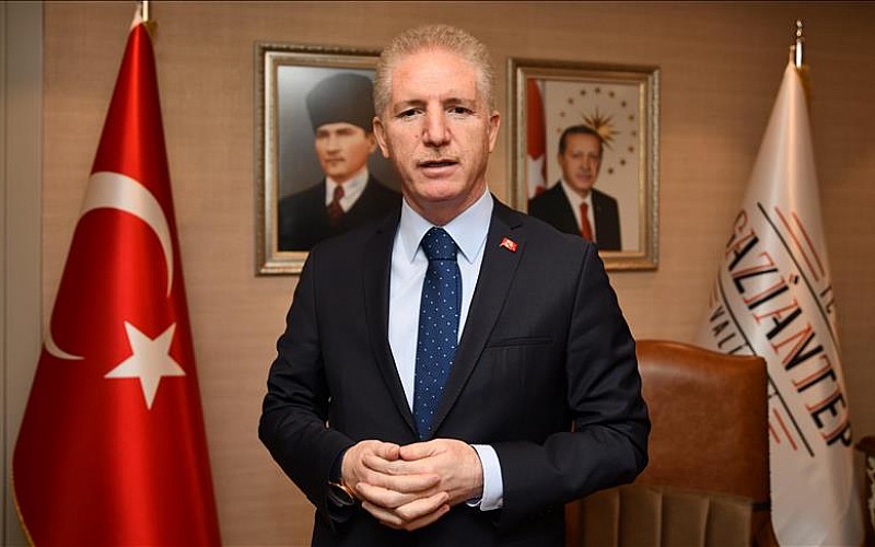 İstanbul Valisi Gül, kentte helikopterle denetlemede bulundu İstanbul Valisi Gül, kentte helikopterle denetlemede bulundu