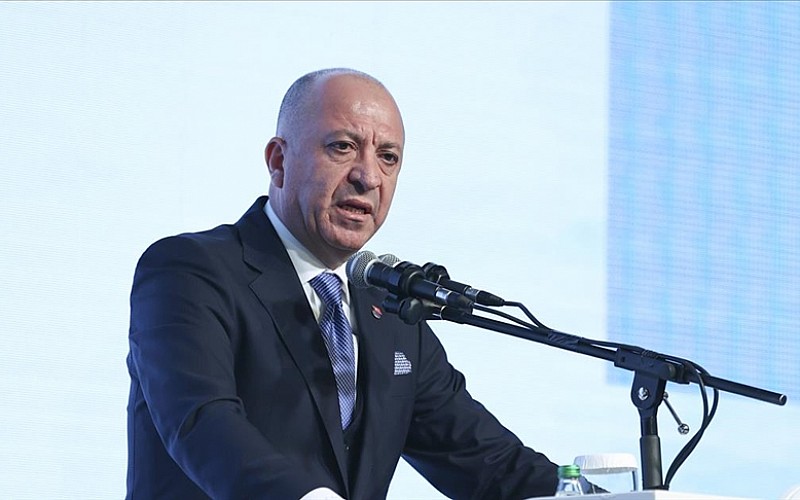 ASO Başkanı 'İş Dünyası Sempozyumu'nda konuştu ASO Başkanı 'İş Dünyası Sempozyumu'nda konuştu