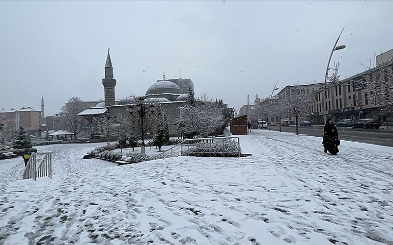 Erzurum, Ağrı ve Ardahan'da dondurucu soğuklar etkisini sürdürüyor Erzurum, Ağrı ve Ardahan'da dondurucu soğuklar etkisini sürdürüyor