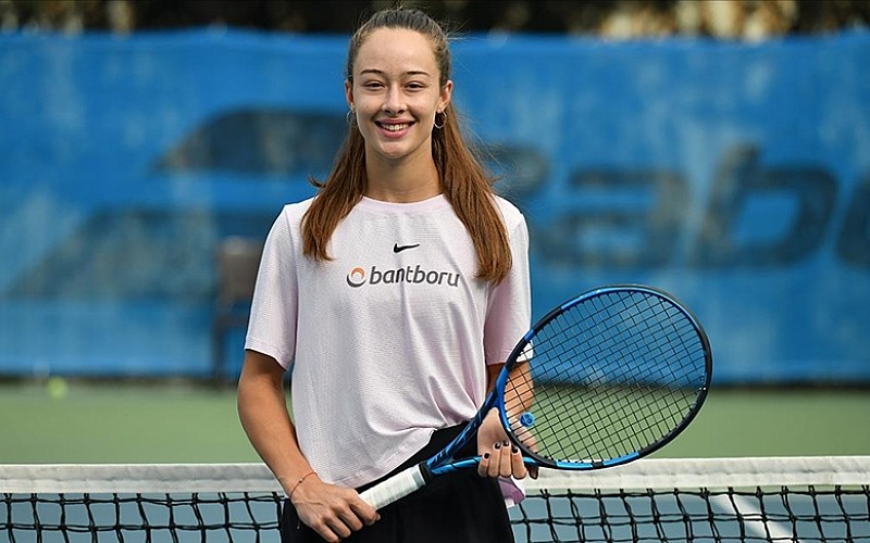 Milli tenisçi Zeynep Sönmez, Madrid Açık Tenis Turnuvası'na veda etti Milli tenisçi Zeynep Sönmez, Madrid Açık Tenis Turnuvası'na veda etti