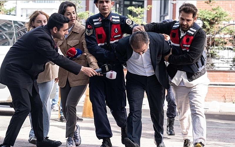 "Yenidoğan çetesi" soruşturması kapsamında 34 sağlık personeli meslekten men edildi "Yenidoğan çetesi" soruşturması kapsamında 34 sağlık personeli meslekten men edildi