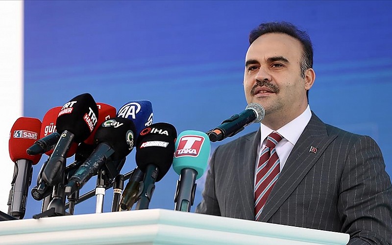 Bakan Kacır 'İş'te Yapay Zeka Mezuniyet Töreni'nde konuştu Bakan Kacır 'İş'te Yapay Zeka Mezuniyet Töreni'nde konuştu