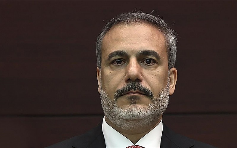 Dışişleri Bakanı Fidan, İzmir'de şehit olan polisler için taziye mesajı yayımladı Dışişleri Bakanı Fidan, İzmir'de şehit olan polisler için taziye mesajı yayımladı