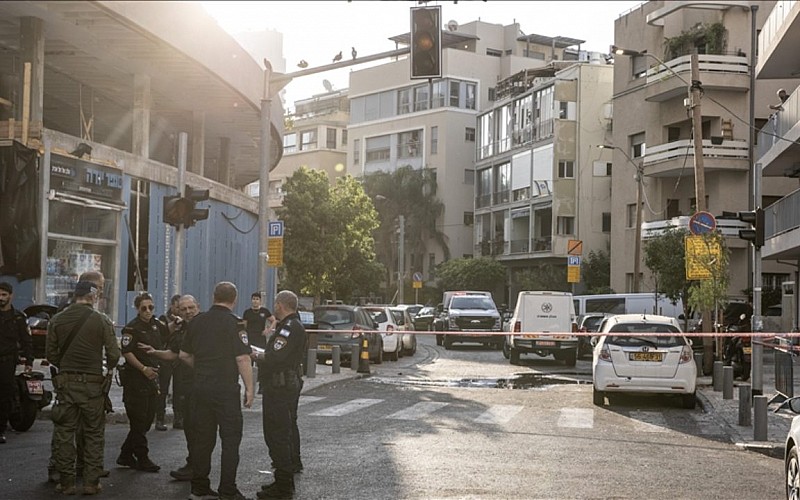 İran'dan İsrail'e sabah saatlerinde düzenlenen saldırılarda 2 kişi öldü, 21 kişi yaralandı İran'dan İsrail'e sabah saatlerinde düzenlenen saldırılarda 2 kişi öldü, 21 kişi yaralandı