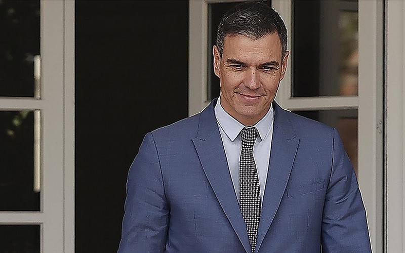 Sanchez, İspanya'nın elektrik ihtiyacının yüzde 60'ının 5 saniyede yok olduğunu söyledi Sanchez, İspanya'nın elektrik ihtiyacının yüzde 60'ının 5 saniyede yok olduğunu söyledi