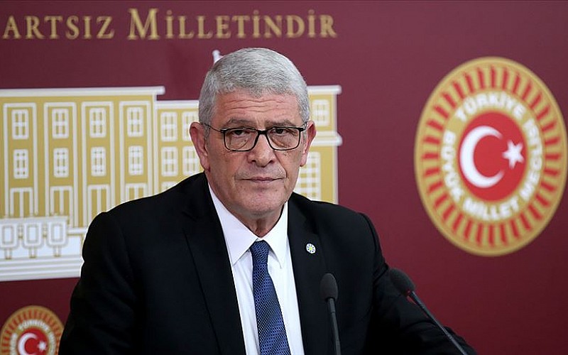 İYİ Parti Genel Başkanı Dervişoğlu İzmir'de şehit olan polisler için taziye mesajı yayımladı İYİ Parti Genel Başkanı Dervişoğlu İzmir'de şehit olan polisler için taziye mesajı yayımladı