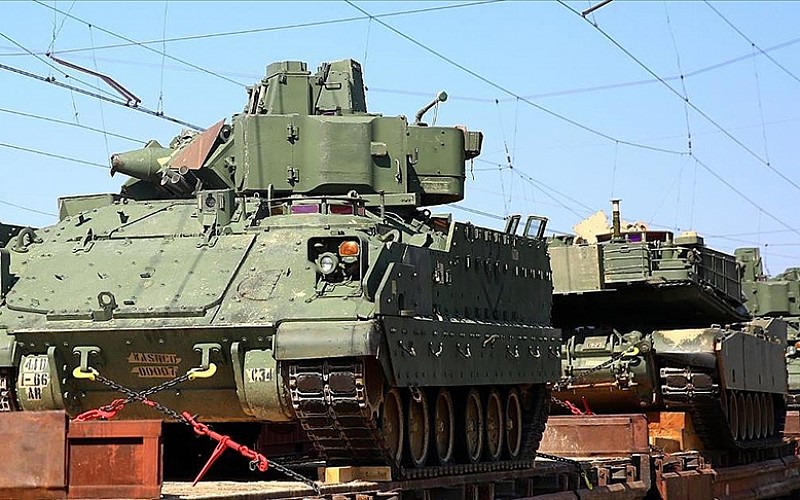 Avustralya, Ukrayna'ya Abrams tankları teslim etti Avustralya, Ukrayna'ya Abrams tankları teslim etti