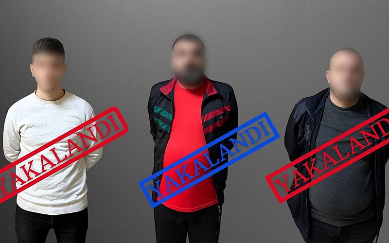Uluslararası seviyede aranan 3 kişi başarılı operasyonla Türkiye'ye getirildi Uluslararası seviyede aranan 3 kişi başarılı operasyonla Türkiye'ye getirildi
