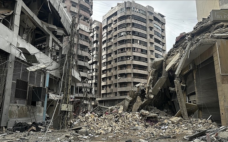 İsrail'in Lübnan'ın güneyindeki beldelere düzenlediği saldırılarda 13 kişi yaralandı İsrail'in Lübnan'ın güneyindeki beldelere düzenlediği saldırılarda 13 kişi yaralandı