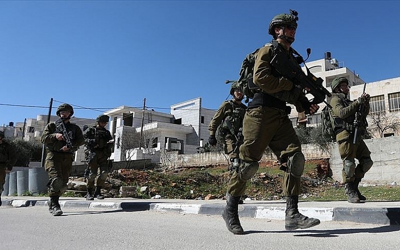 İsrail Batı Şeria'nın Nablus kentinde baskınlar düzenledi İsrail Batı Şeria'nın Nablus kentinde baskınlar düzenledi