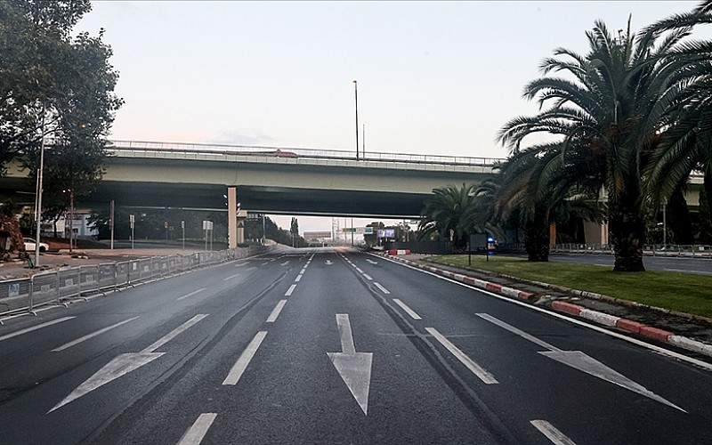 İstanbul Valiliği'nden ek tedbir kararı! Bazı yollar trafiğe kapatıldı İstanbul Valiliği'nden ek tedbir kararı! Bazı yollar trafiğe kapatıldı