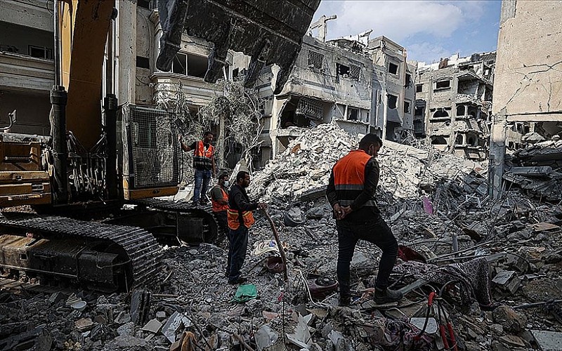 İsrail'in Gazze'ye düzenlediği saldırılarda en az 16 Filistinli hayatını kaybetti İsrail'in Gazze'ye düzenlediği saldırılarda en az 16 Filistinli hayatını kaybetti