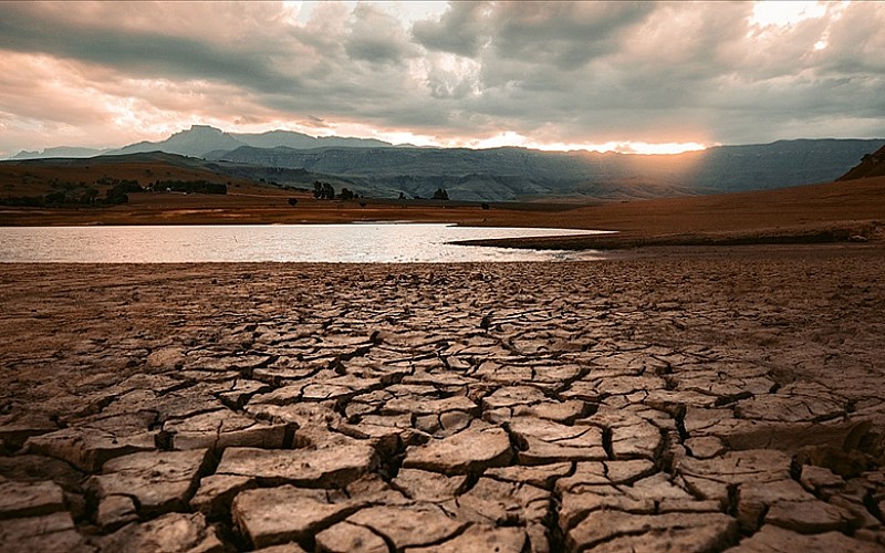 İran'daki benzeri görülmemiş kuraklığa iklim değişikliğinin yol açtığı belirlendi İran'daki benzeri görülmemiş kuraklığa iklim değişikliğinin yol açtığı belirlendi