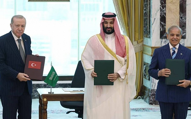 Türkiye, Suudi Arabistan ve Pakistan'dan Mekke Savunma Anlaşması Türkiye, Suudi Arabistan ve Pakistan'dan Mekke Savunma Anlaşması