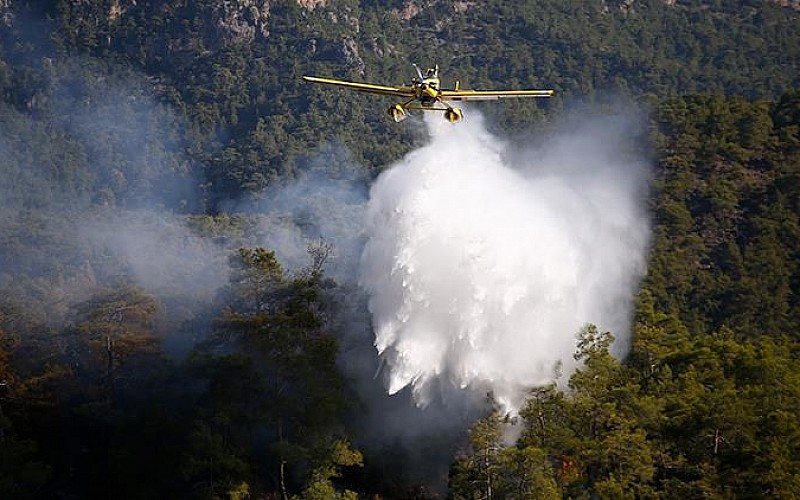 Hatay'da sazlık alanda çıkan yangın kontrol altına alındı Hatay'da sazlık alanda çıkan yangın kontrol altına alındı