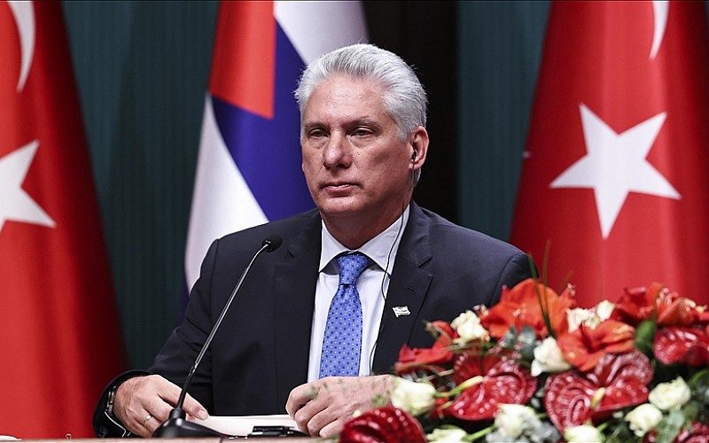 Küba lideri Canel, İsrail'in saldırısında 9 çocuğunu kaybeden Filistinli anneyi paylaştı Küba lideri Canel, İsrail'in saldırısında 9 çocuğunu kaybeden Filistinli anneyi paylaştı