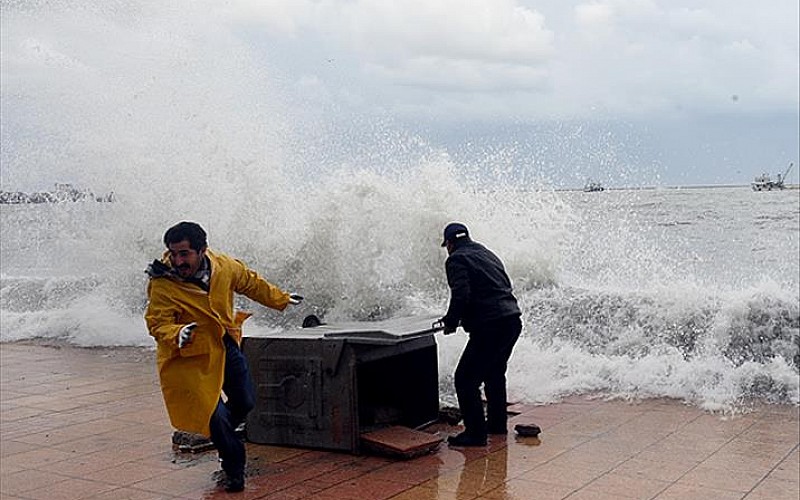 Meteorolojiden 15 il için uyarı: Sağanak ve fırtınaya dikkat Meteorolojiden 15 il için uyarı: Sağanak ve fırtınaya dikkat