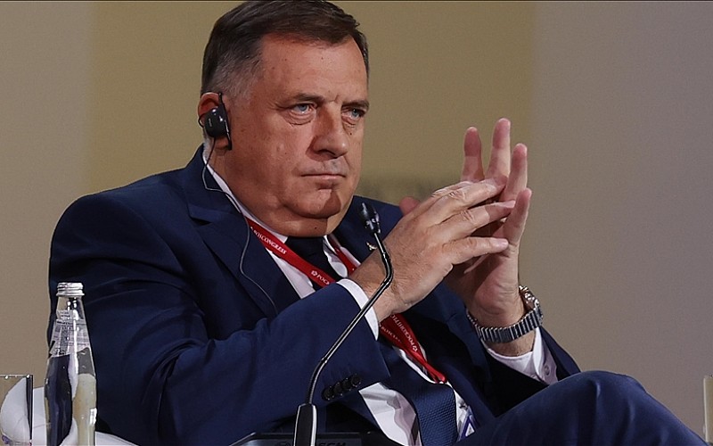 Bosna Hersek, Bosnalı Sırp lider Dodik'in yakalanmaması için verilen kararın gözden geçirilmesini istedi Bosna Hersek, Bosnalı Sırp lider Dodik'in yakalanmaması için verilen kararın gözden geçirilmesini istedi