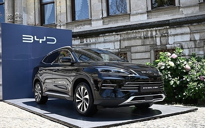 Çinli BYD, elektrikli araç satışlarında Tesla'yı geride bırakarak dünya lideri oldu Çinli BYD, elektrikli araç satışlarında Tesla'yı geride bırakarak dünya lideri oldu